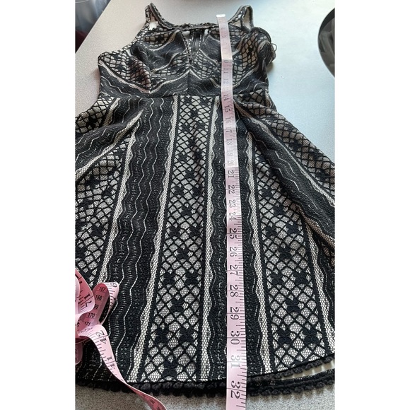 Free People Black Lace Overlay Cream Dress Size 0 - Picture 11 of 12